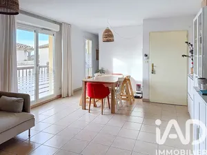 Apartment in Le Beausset (83330)