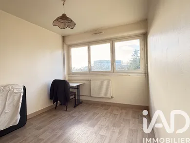 Apartment in Pontoise (95300)