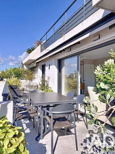 Appartement à Saint-Laurent-du-Var (06700)