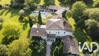 Traditional house in L'Isle-sur-la-Sorgue (84800)