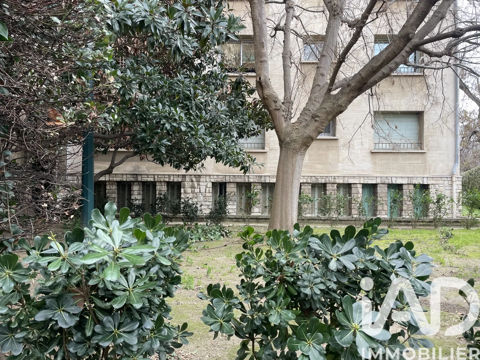 Vente appartement à Marseille (13008) : appartement 1 pièce 9 m² — 2