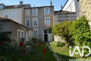 Immeuble à Bourbonne-les-Bains (52400)