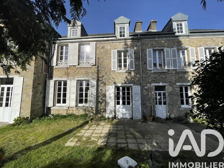 Maison 8 pièces 200 m² · à Coutances · 200 m² · 398 000 €