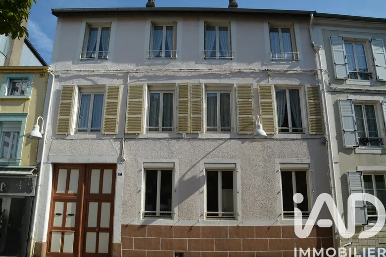 Immeuble 285 m² · à Bourbonne-les-Bains · 285 m² · 139 000 €