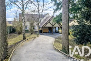 Maison d'architecte à Saint-Ay (45130)