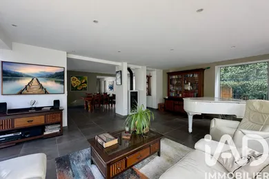 House in Sucy-en-Brie (94370)