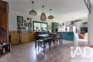 Maison de campagne à Chalandray (86190)