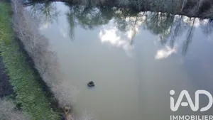 Leisure land in Saint-Désiré (03370)