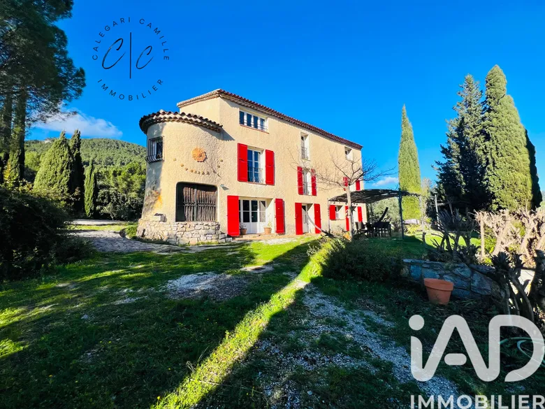 Maison 10 pièces 265 m² · à Le Revest-les-Eaux · 265 m² · 1 340 000 €
