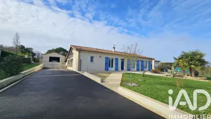 Detached house in Taizé-Aizie (16700)