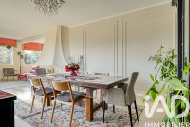 Maison d'architecte à Orgeval (78630)