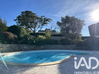 Maison à Saint-Raphaël (83700)