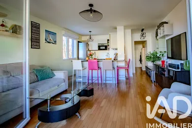 Apartment in Bois-d'Arcy (78390)