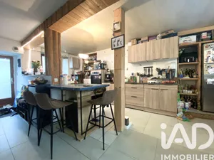 Townhouse in Dore-l'Église (63220)