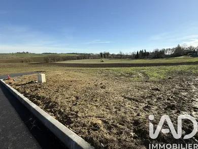Building plot in Encausse (32430)