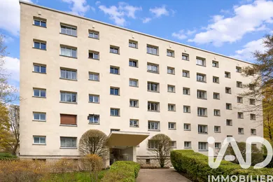 Apartment in Ville-d'Avray (92410)