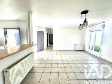 Maison à Sainte-Eulalie (33560)