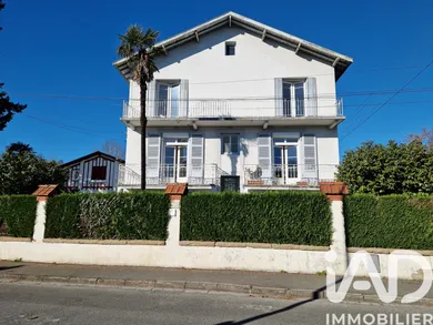 Maison à Pau (64000)