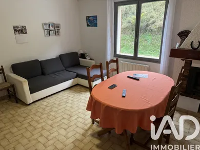 Apartment in Volx (04130)