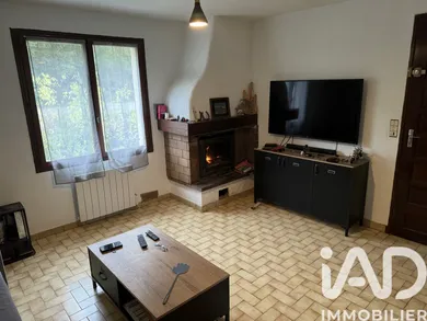 Apartment in Volx (04130)