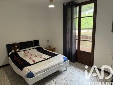 Apartment in Volx (04130)