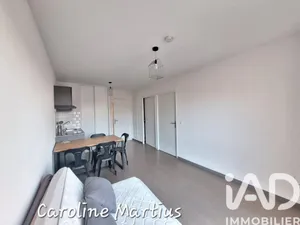 Apartment in La Rochelle (17000)