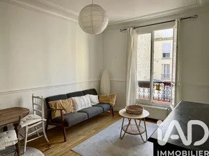 Apartment in Paris (75011)