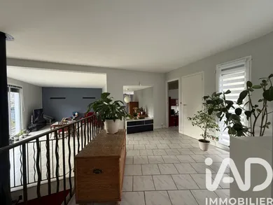 Architectural house in La Norville (91290)