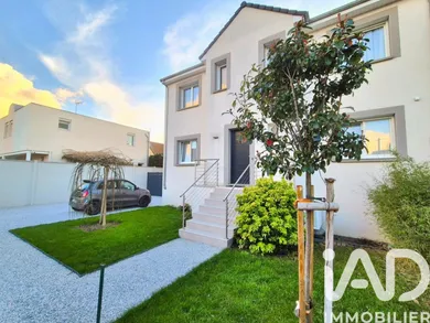 Maison à Créteil (94000)