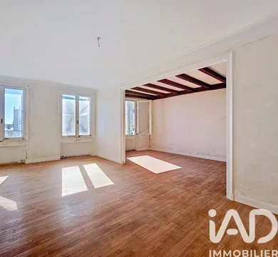 Immeuble à Thouars (79100)