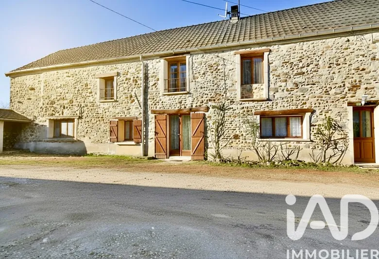 Maison 6 pièces 174 m² · à Grisolles · 174 m² · 183 000 €