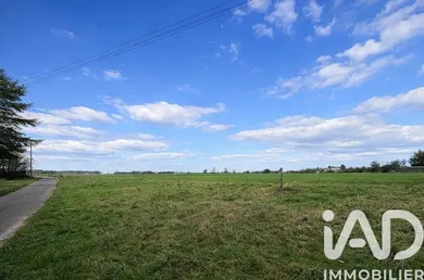 Terrain à bâtir à Bazoches-sur-le-Betz (45210)