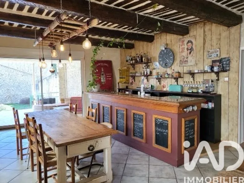 Appartement 4 pièces 160 m² · à Sainte-Jalle · 160 m² · 195 000 €