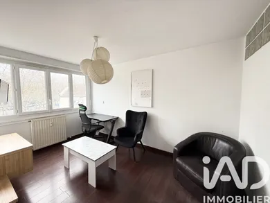 Apartment in Melun (77000)