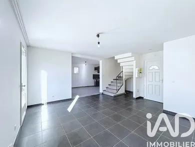 Apartment in Oraison (04700)