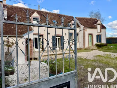 Village house in Malay-le-Grand (89100)