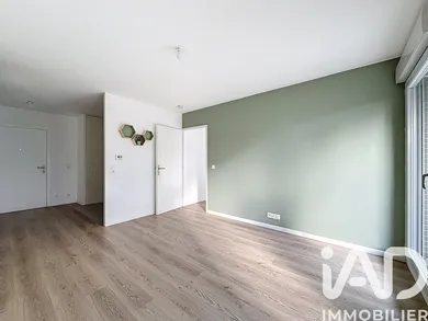 Apartment in Antony (92160)
