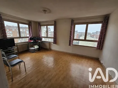 Apartment in Paris (75020)