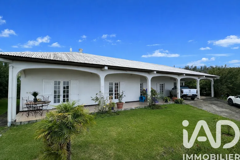 Maison 4 pièces 195 m² · à Le Tampon · 195 m² · 350 000 €