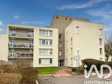 Appartement à Roissy-en-Brie (77680)