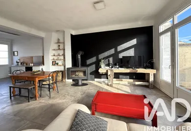 Townhouse in Chaource (10210)