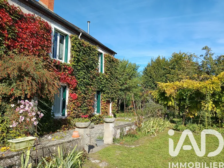 Maison 5 pièces 160 m² · à Chârost · 160,4 m² · 203 500 €