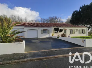 Maison à Saint-Georges-de-Pointindoux (85150)