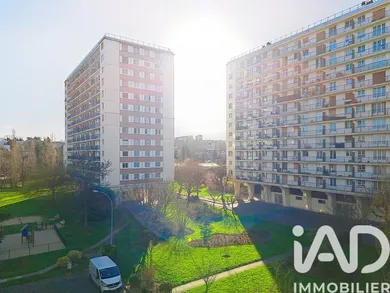 Apartment in Longjumeau (91160)