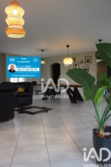 House in Izé (53160)