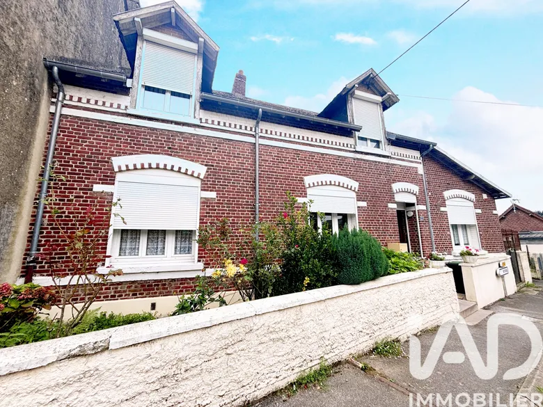 Maison 5 pièces 145 m² · à Combles · 145 m² · 96 000 €