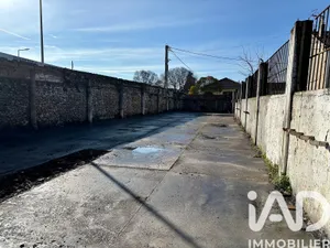 Land in Nîmes (30000)