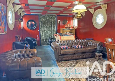 Barge in Pontoise (95300)