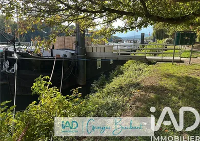 Barge in Conflans-Sainte-Honorine (78700)