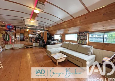 Barge in Puteaux (92800)